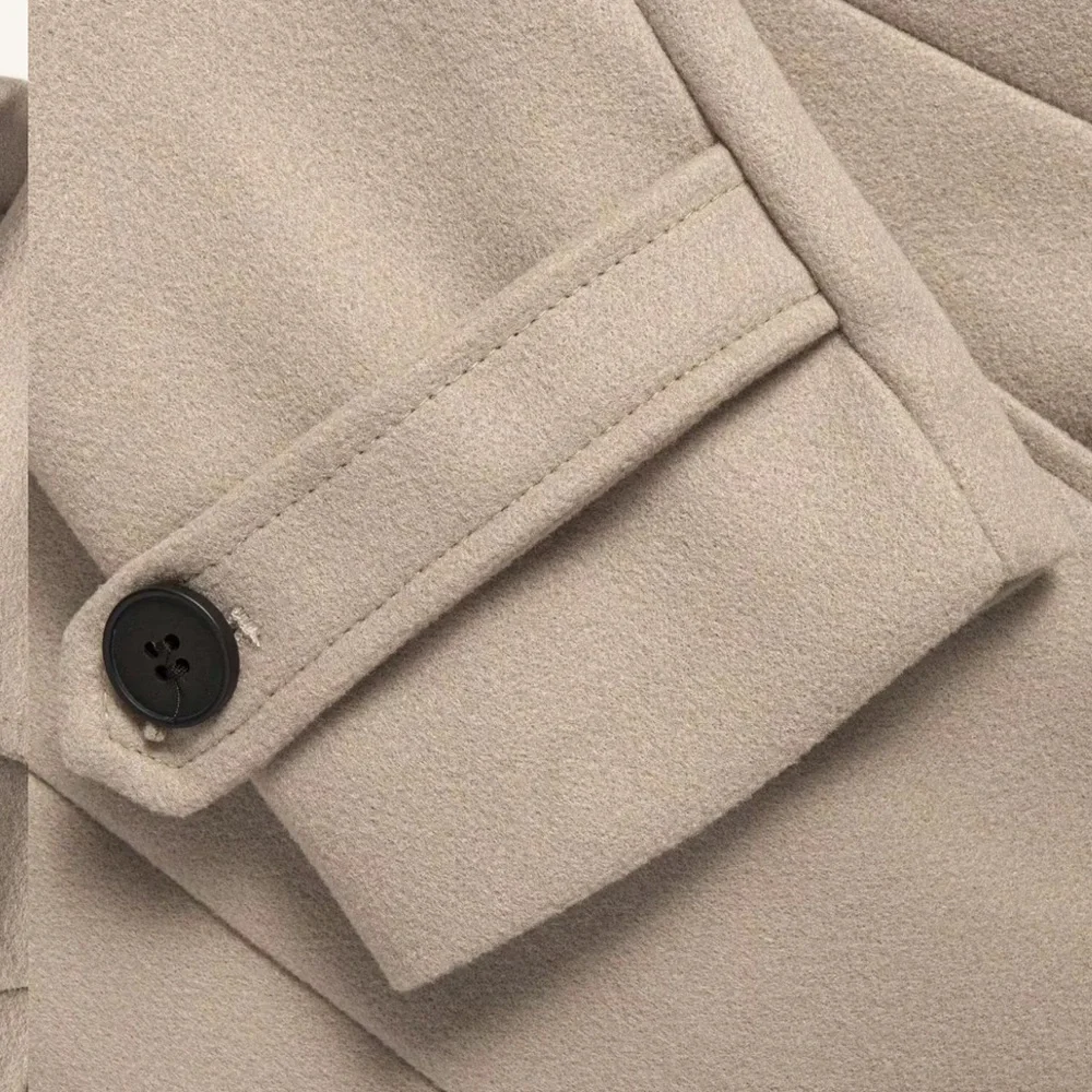 Stylish Beige Double-Breasted Trench Coat - Picture 5 of 6